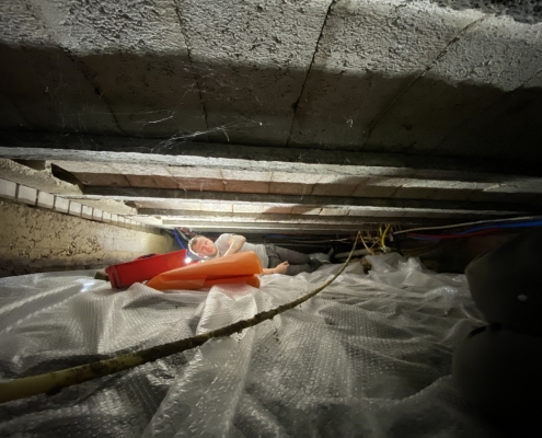 Kruipruimte ventilatie gaat schimmels tegen in Klaaswaal