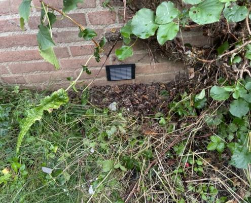 Kruipruimte ventilatie gaat schimmels tegen in Malden