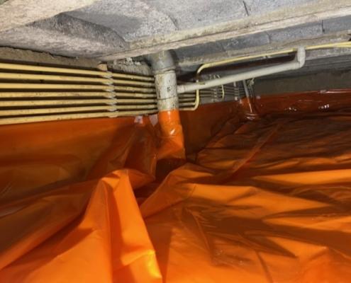 Kruipruimte ventilatie gaat schimmels tegen in Helmond