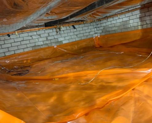 Kruipruimte ventilatie gaat schimmels tegen in Nieuwendijk