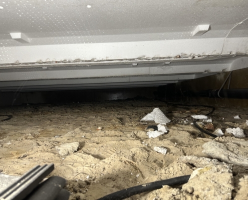 Kruipruimte ventilatie gaat schimmels tegen in Den Bosch
